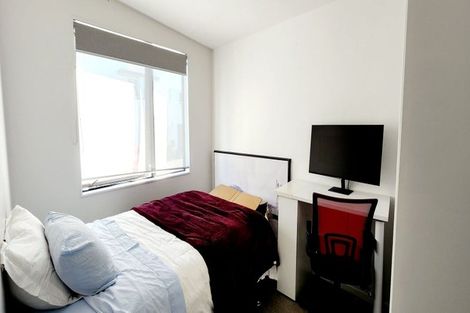 Photo of property in 15/62 Spenmoor Street, Newlands, Wellington, 6037