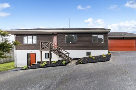 Photo of property in 4229 Great North Road, Glendene, Auckland, 0602