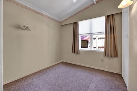 Photo of property in 24 Tarahua Road, Vogeltown, New Plymouth, 4310