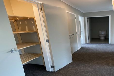 Photo of property in 4 Genoa Place, Whitby, Porirua, 5024