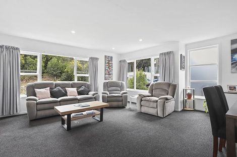 Photo of property in 7 Norman Road, Titirangi, Auckland, 0604