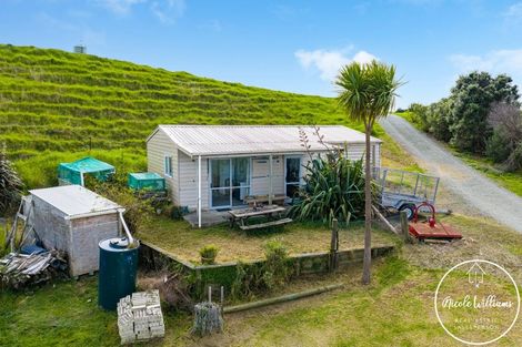 Photo of property in 297 Heatley Road, Whakapirau, Maungaturoto, 0583
