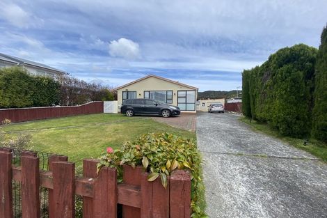 Photo of property in 5 Kairanga Crescent, Wainuiomata, Lower Hutt, 5014