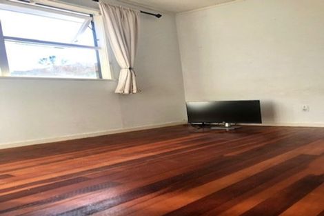 Photo of property in 53 Neal Avenue, Glenfield, Auckland, 0629
