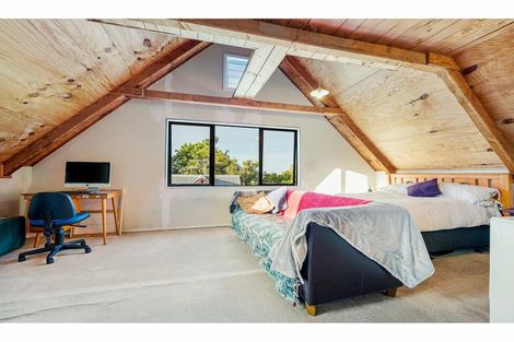 Photo of property in 14a South Lynn Road, Titirangi, Auckland, 0604