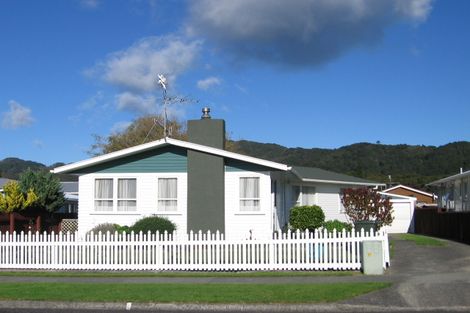Photo of property in 13 Kairanga Crescent, Wainuiomata, Lower Hutt, 5014