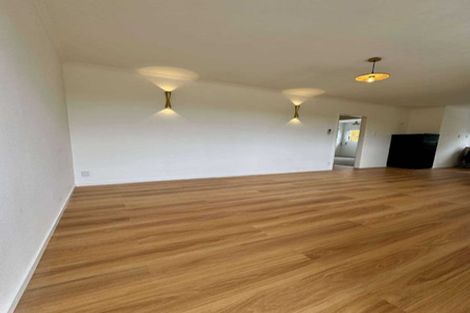 Photo of property in 3 Hartley Terrace, Massey, Auckland, 0614