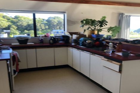 Photo of property in 1 Teme Way, Island Bay, Wellington, 6023