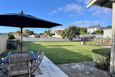 Photo of property in 8 Simla Terrace, Hospital Hill, Napier, 4110