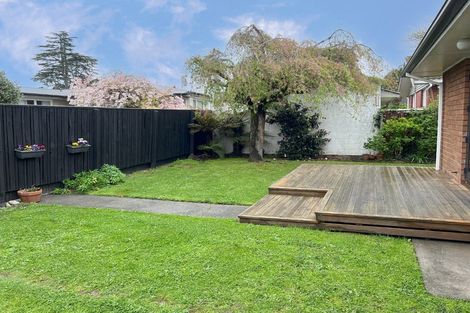 Photo of property in 2/205 Matsons Avenue, Papanui, Christchurch, 8053