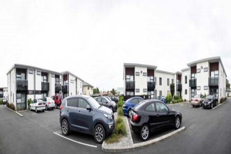 Photo of property in 1/69 Mckenzie Road, Mangere Bridge, Auckland, 2022