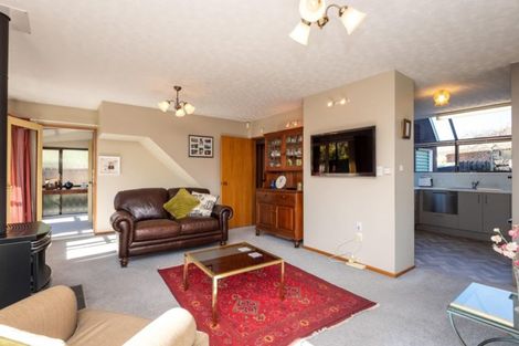Photo of property in 2/35 Solway Avenue, Ilam, Christchurch, 8041