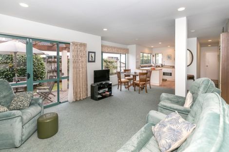 Photo of property in 84u4 Braid Road, St Andrews, Hamilton, 3200