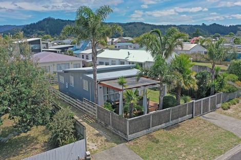 Photo of property in 223a Ocean Road, Whangamata, 3620