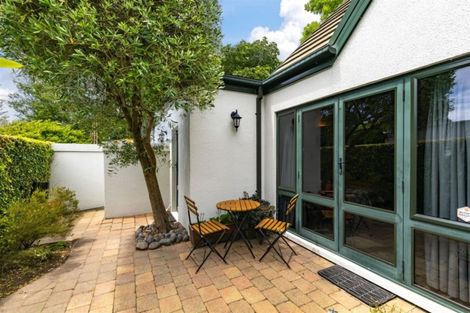 Photo of property in 17a Bryndwr Road, Fendalton, Christchurch, 8052
