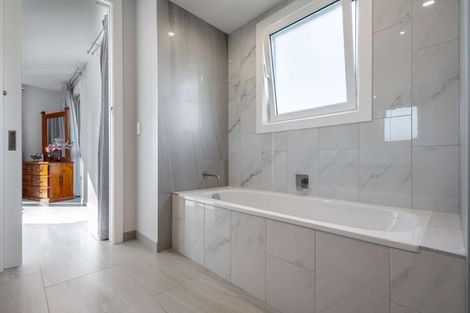 Photo of property in 1 Moemoea Place, Cambridge, 3434