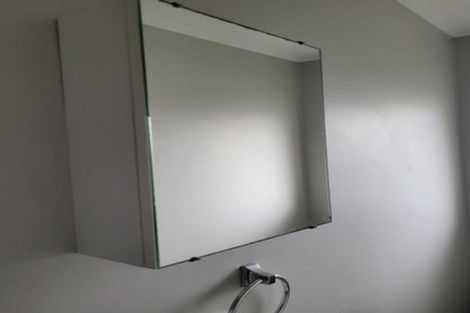 Photo of property in 15 Tiki Street, New Lynn, Auckland, 0600