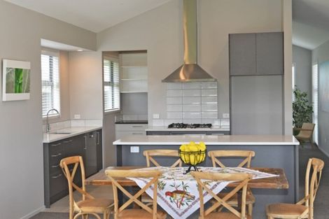 Photo of property in 6 Shearwater Lane, Point Wells, 0986