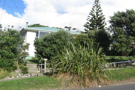 Photo of property in 13 Pikarere Street, Titahi Bay, Porirua, 5022