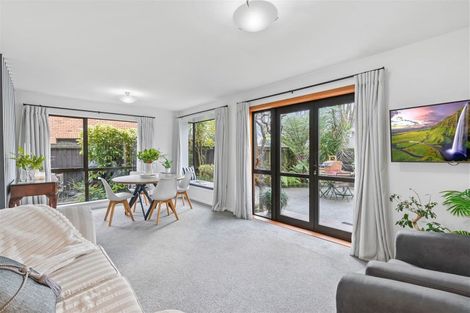 Photo of property in 4/27 Darvel Street, Riccarton, Christchurch, 8011