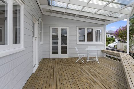 Photo of property in 8b Church Street, Tuakau, 2121