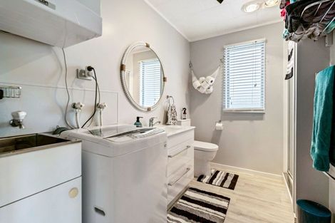 Photo of property in 143 Oakura Road, Oakura, Hikurangi, 0184