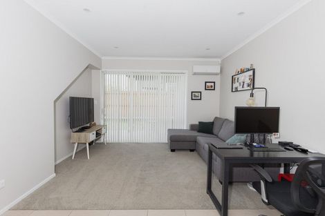 Photo of property in 5 Poaka Road, Hobsonville, Auckland, 0616