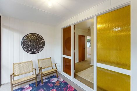 Photo of property in 28 Rewarewa Crescent, Waikanae, 5036