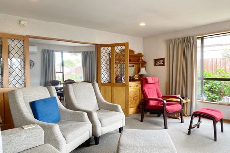 Photo of property in 32 Bowen Street, Upper Riccarton, Christchurch, 8041