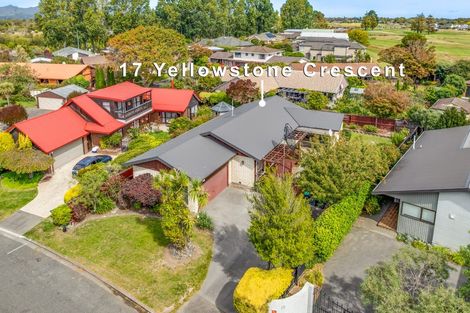 Photo of property in 17 Yellowstone Crescent, Burwood, Christchurch, 8083