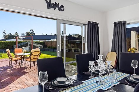 Photo of property in 22 Mercade Close, Stratford, 4332