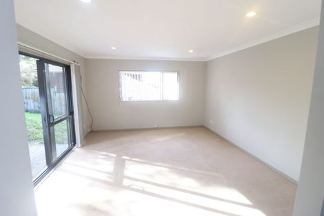 Photo of property in 45 Helleur Road, Massey, Auckland, 0614