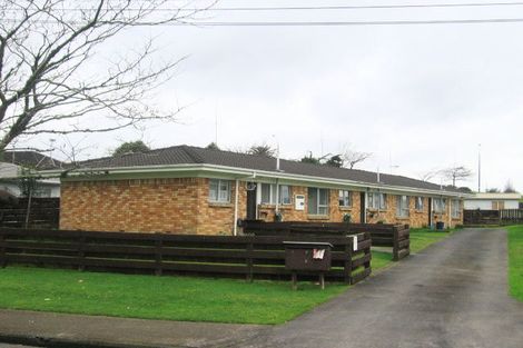 Photo of property in 2/9 Pratt Street, Papakura, 2110