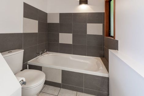 Photo of property in 45 Paturoa Road, Titirangi, Auckland, 0604