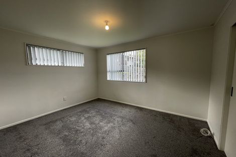 Photo of property in 6 Marco Place, Highland Park, Auckland, 2010