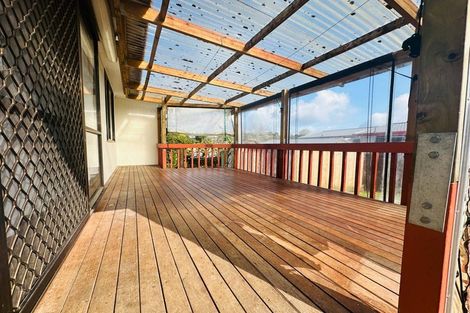 Photo of property in 24 Starforth Place, Henderson, Auckland, 0612