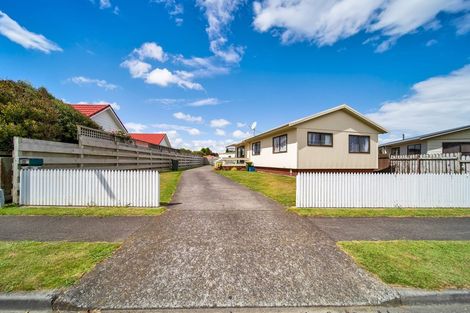 Photo of property in 42 Tawa Street, Hawera, 4610