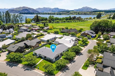 Photo of property in 1 Lansdown Street, Wanaka, 9305