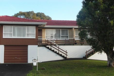 Photo of property in 3/2 Longbill Place, Glendene, Auckland, 0602