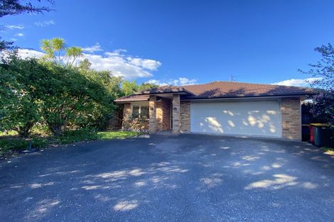 Photo of property in 6e Clearwater Cove, West Harbour, Auckland, 0618