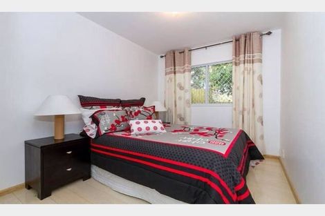 Photo of property in 2/2 Pine Street, New Lynn, Auckland, 0600