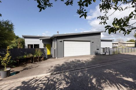 Photo of property in 56 Bell Street, Judea, Tauranga, 3110