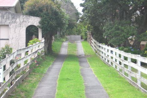 Photo of property in 1/21 Sunnyfield Crescent, Glenfield, Auckland, 0629