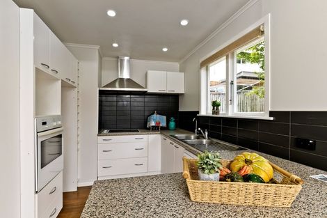 Photo of property in 114a Pooks Road, Ranui, Auckland, 0612