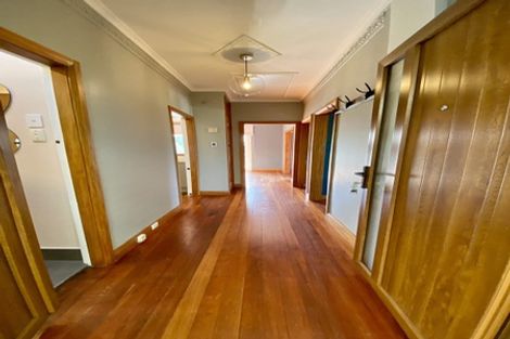 Photo of property in 112 Eden Street, Island Bay, Wellington, 6023