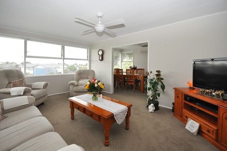 Photo of property in 12 Tinkler Place, Favona, Auckland, 2024