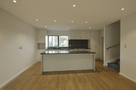 Photo of property in 27 Meritage Lane, Te Atatu South, Auckland, 0610