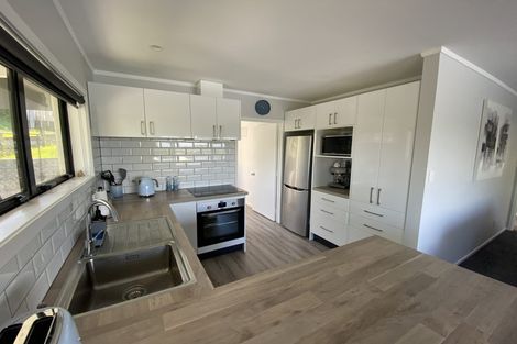 Photo of property in 2/10 Coroglen Avenue, Birkenhead, Auckland, 0626