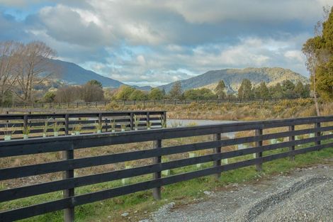 Photo of property in 10 Hinau Crescent, Kaiata, Greymouth, 7805