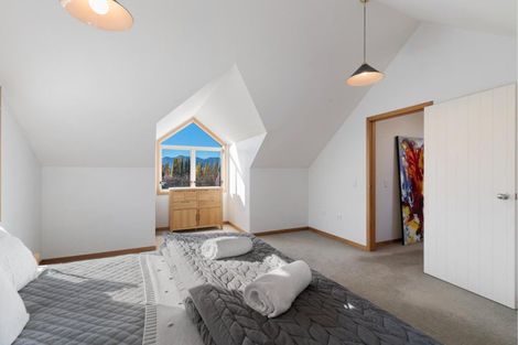 Photo of property in 76 Meadowstone Drive, Wanaka, 9305